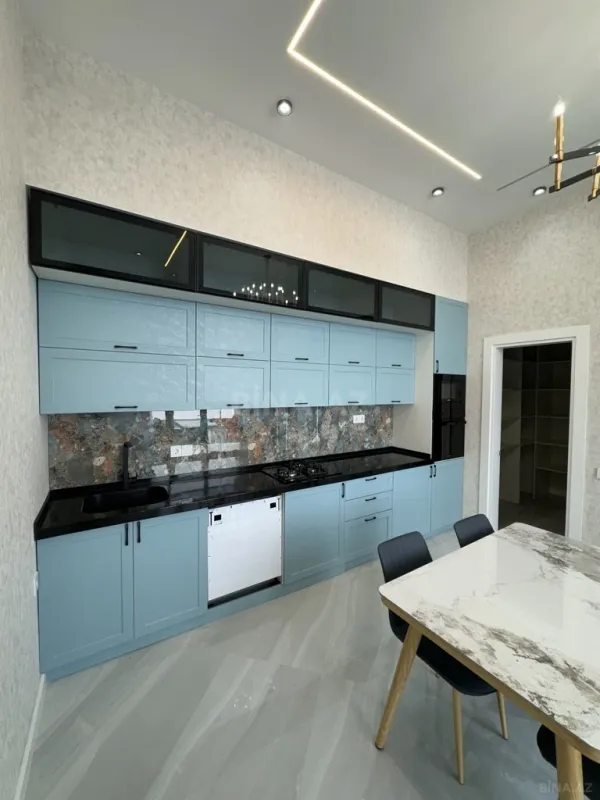 Satılır 5 otaqlı həyət evi 225 m²