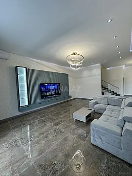 Satılır 5 otaqlı həyət evi 280 m²