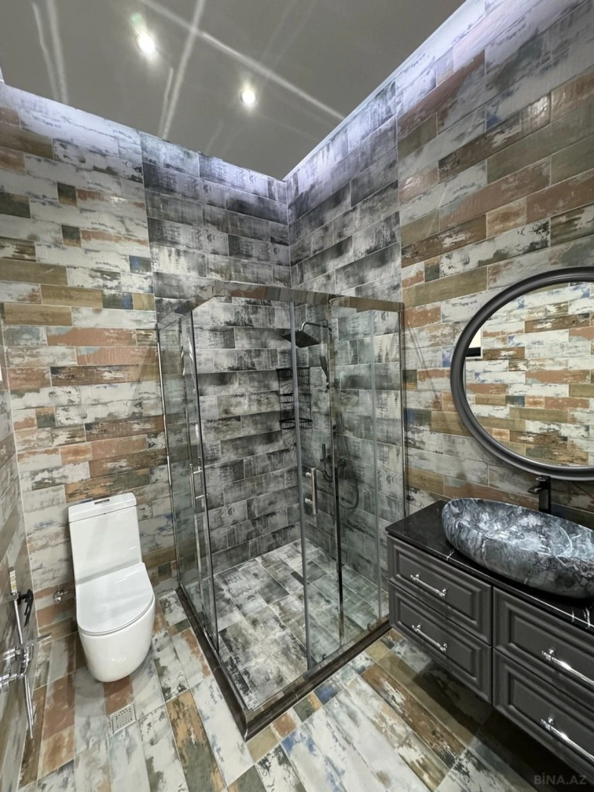 Satılır 5 otaqlı həyət evi 280 m²