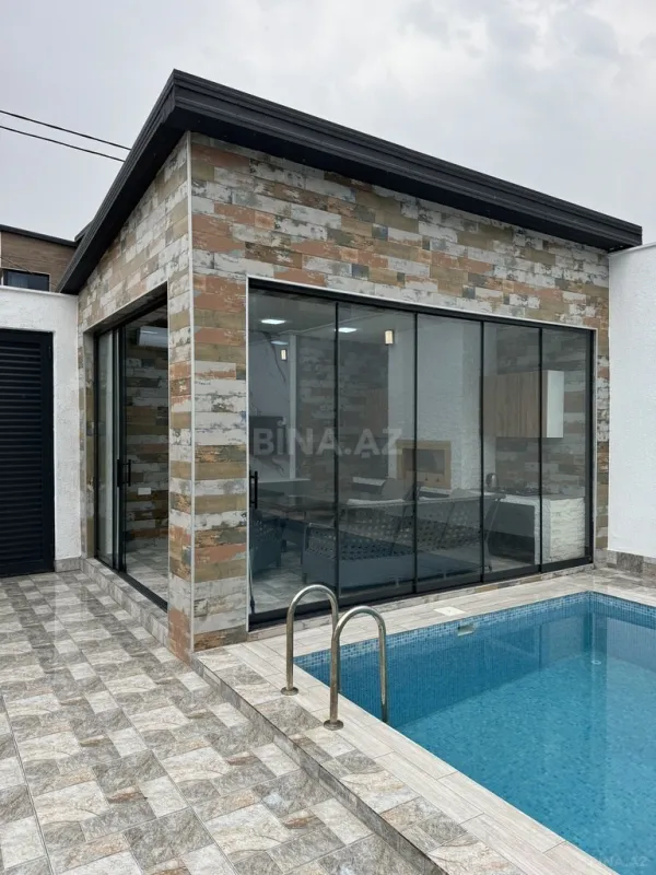 Satılır 5 otaqlı həyət evi 280 m²