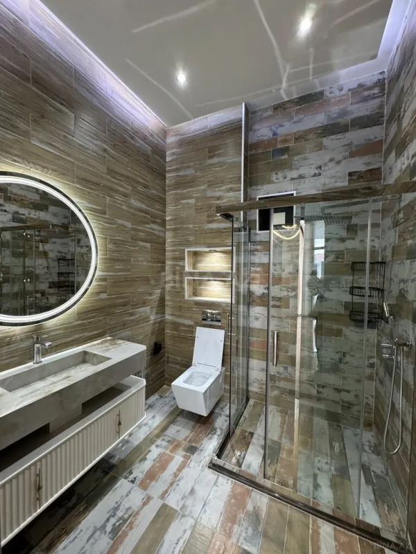 Satılır 5 otaqlı həyət evi 280 m²