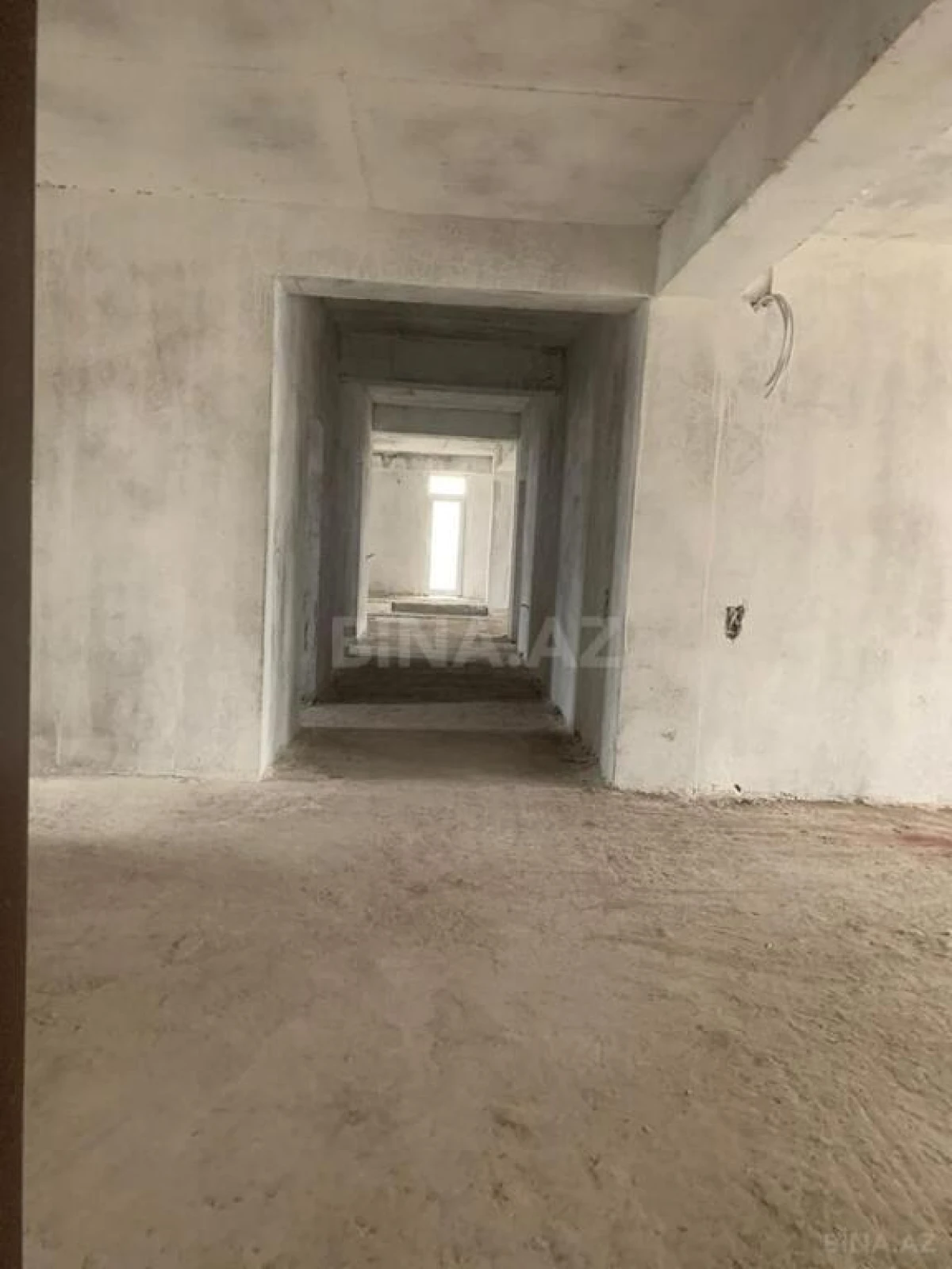 Satılır obyekt 2000 m²