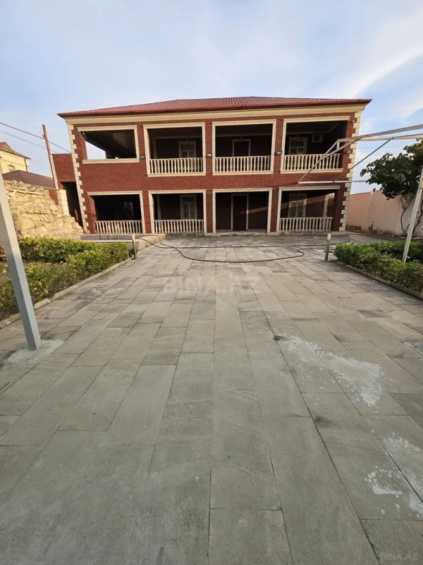 Satılır 6 otaqlı həyət evi 320 m²