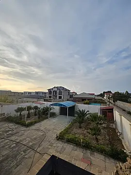 Satılır 6 otaqlı həyət evi 320 m²