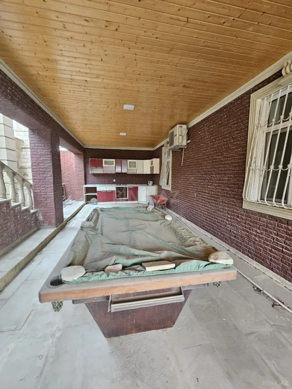 Satılır 6 otaqlı həyət evi 320 m²
