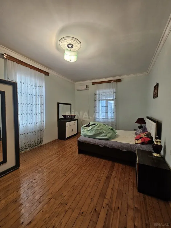 Satılır 6 otaqlı həyət evi 320 m²