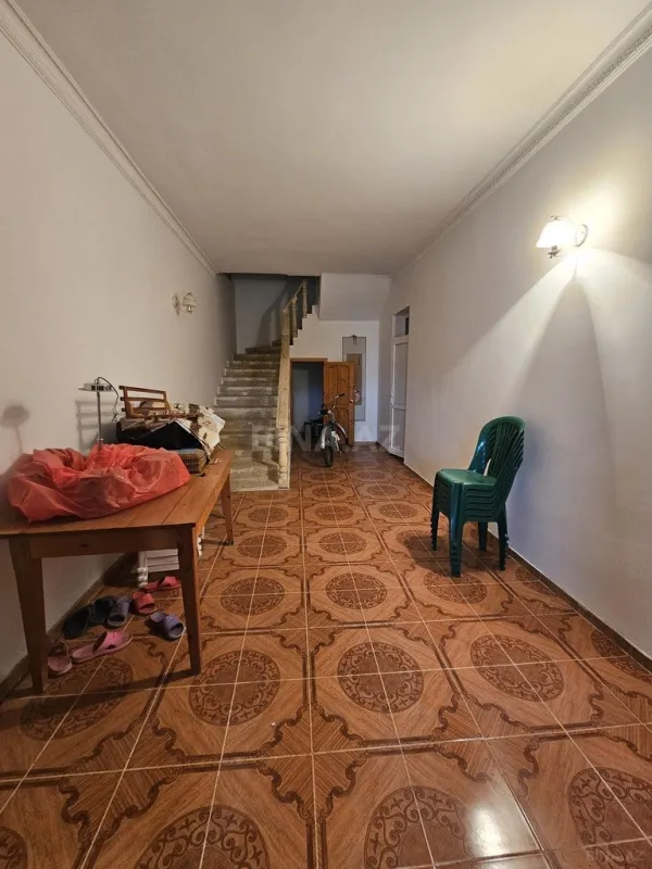 Satılır 6 otaqlı həyət evi 320 m²
