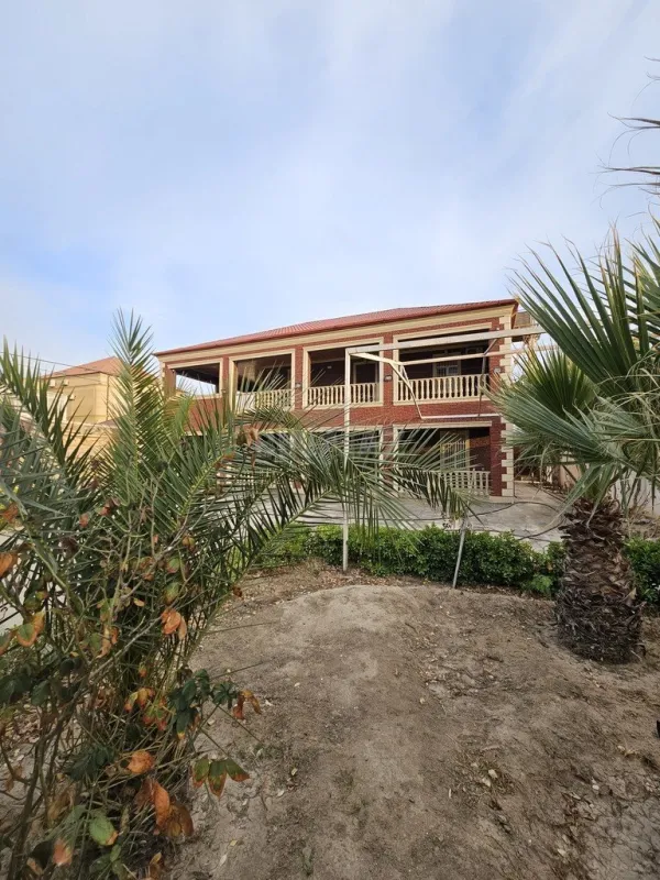 Satılır 6 otaqlı həyət evi 320 m²