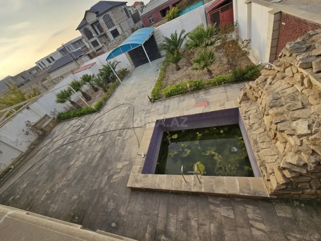 Satılır 6 otaqlı həyət evi 320 m²