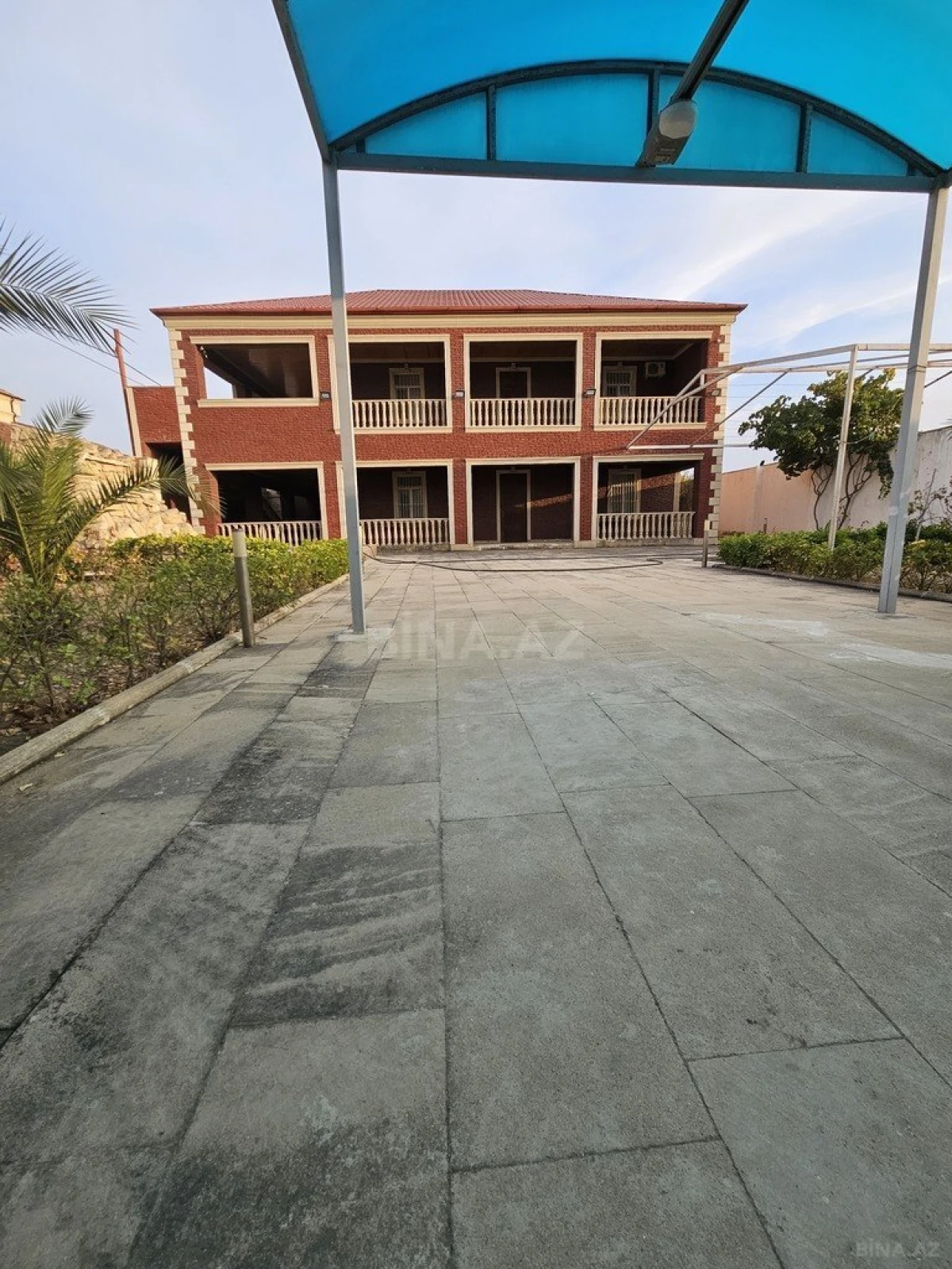 Satılır 6 otaqlı həyət evi 320 m²