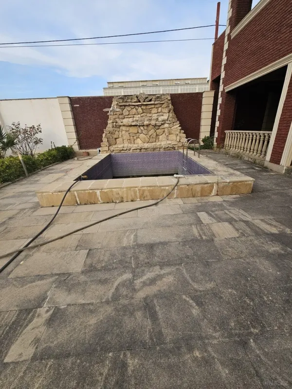 Satılır 6 otaqlı həyət evi 320 m²