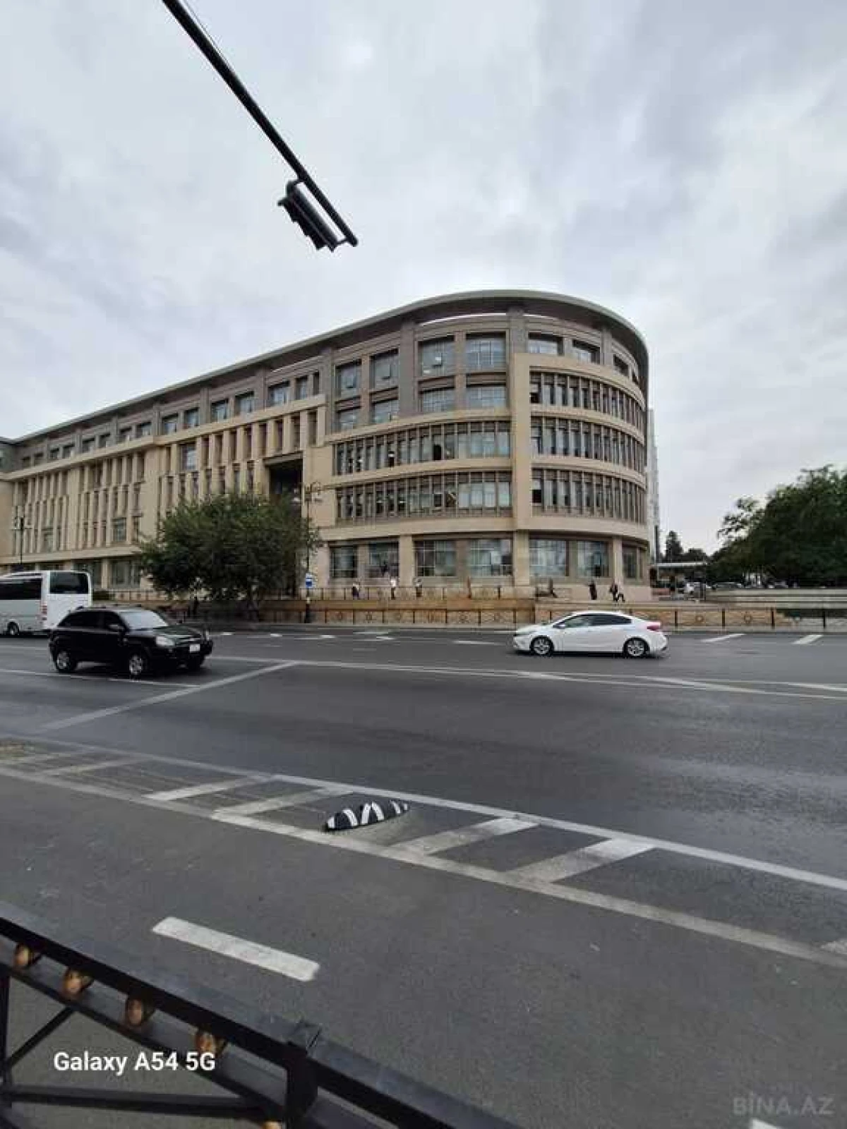 Satılır 3 otaqlı mənzil 85 m²