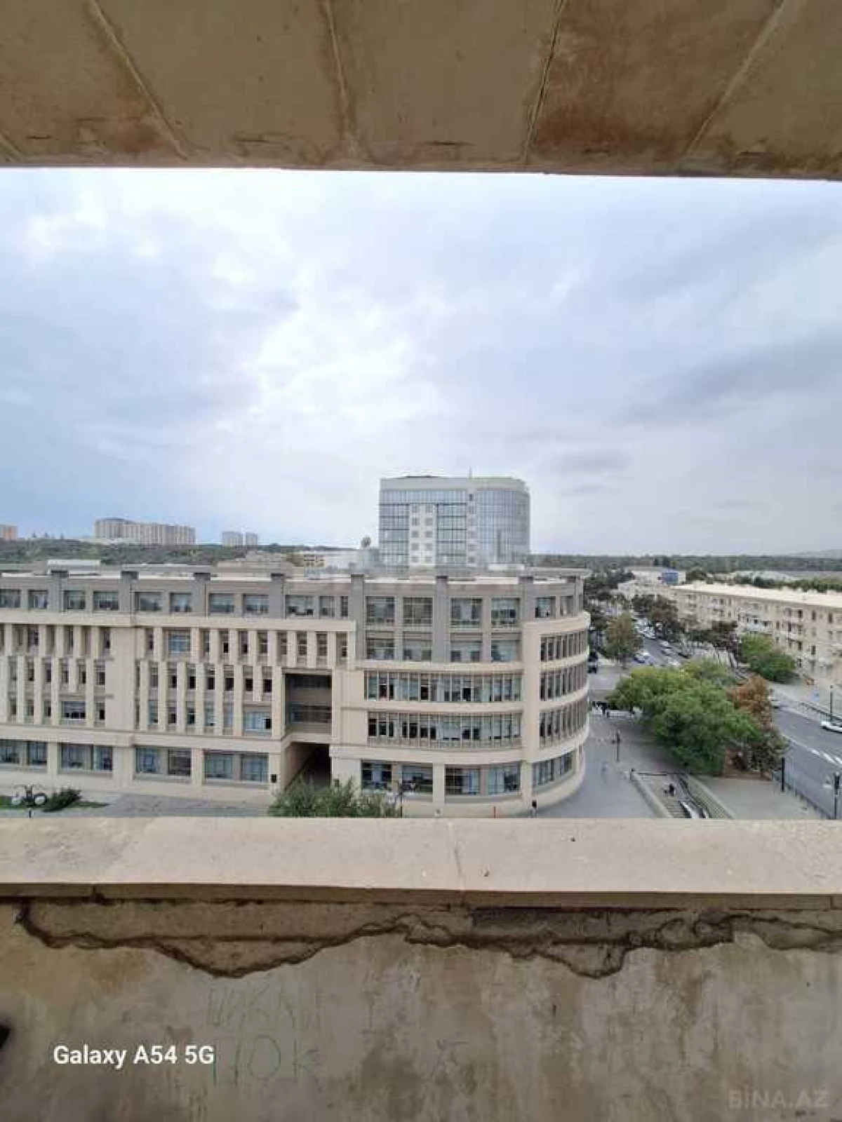 Satılır 3 otaqlı mənzil 85 m²