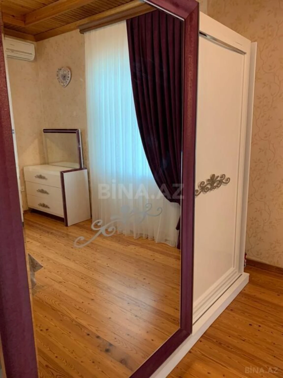 Kirayə verilir 6 otaqlı həyət evi 400 m²