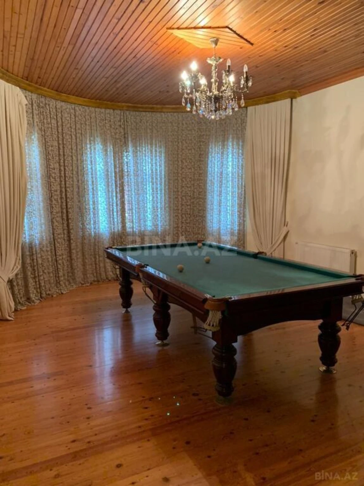 Kirayə verilir 6 otaqlı həyət evi 400 m²