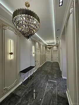 Satılır 8 otaqlı həyət evi 440 m²