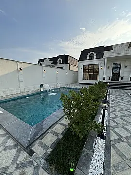 Satılır 8 otaqlı həyət evi 440 m²
