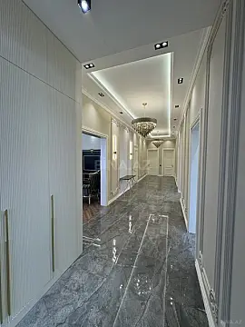 Satılır 8 otaqlı həyət evi 440 m²