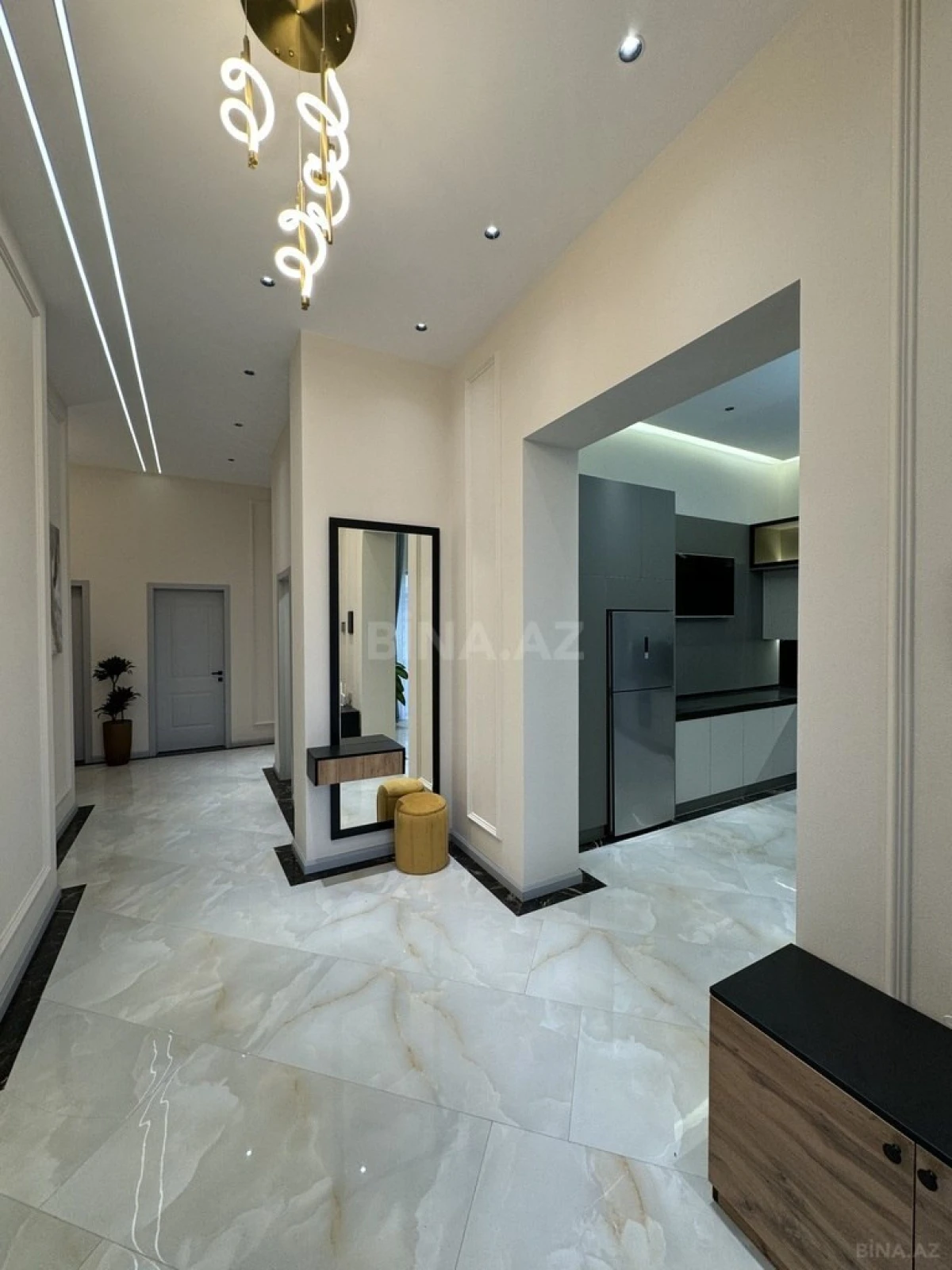 Satılır 4 otaqlı həyət evi 160 m²