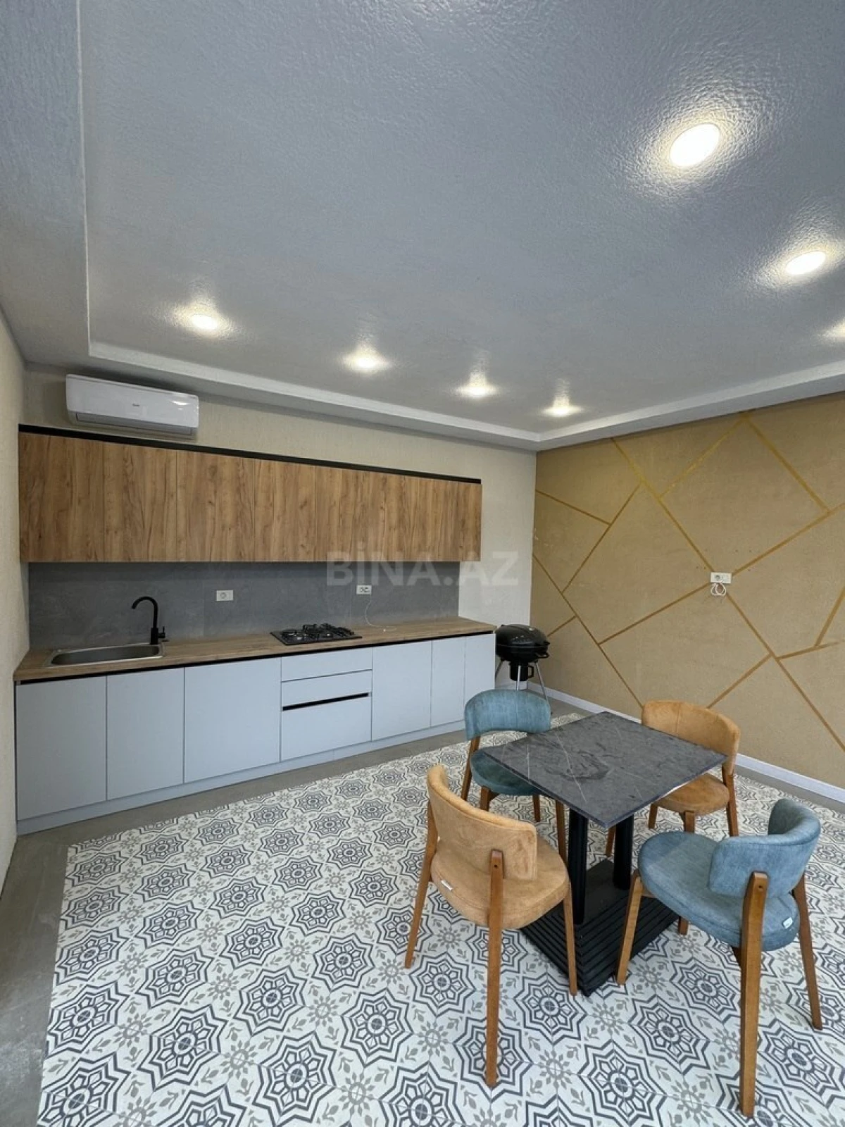 Satılır 4 otaqlı həyət evi 160 m²