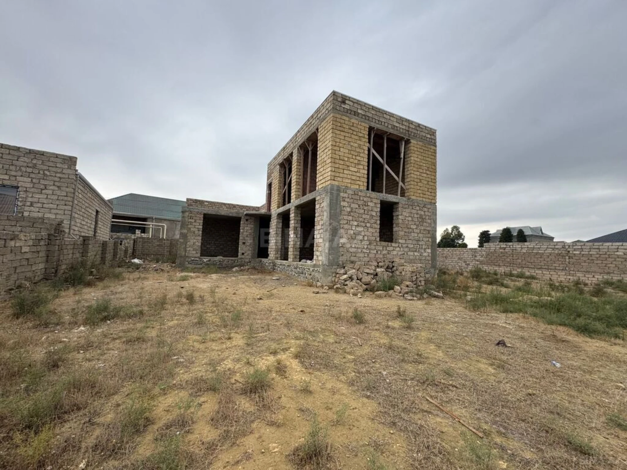 Satılır torpaq sahəsi 12 m²