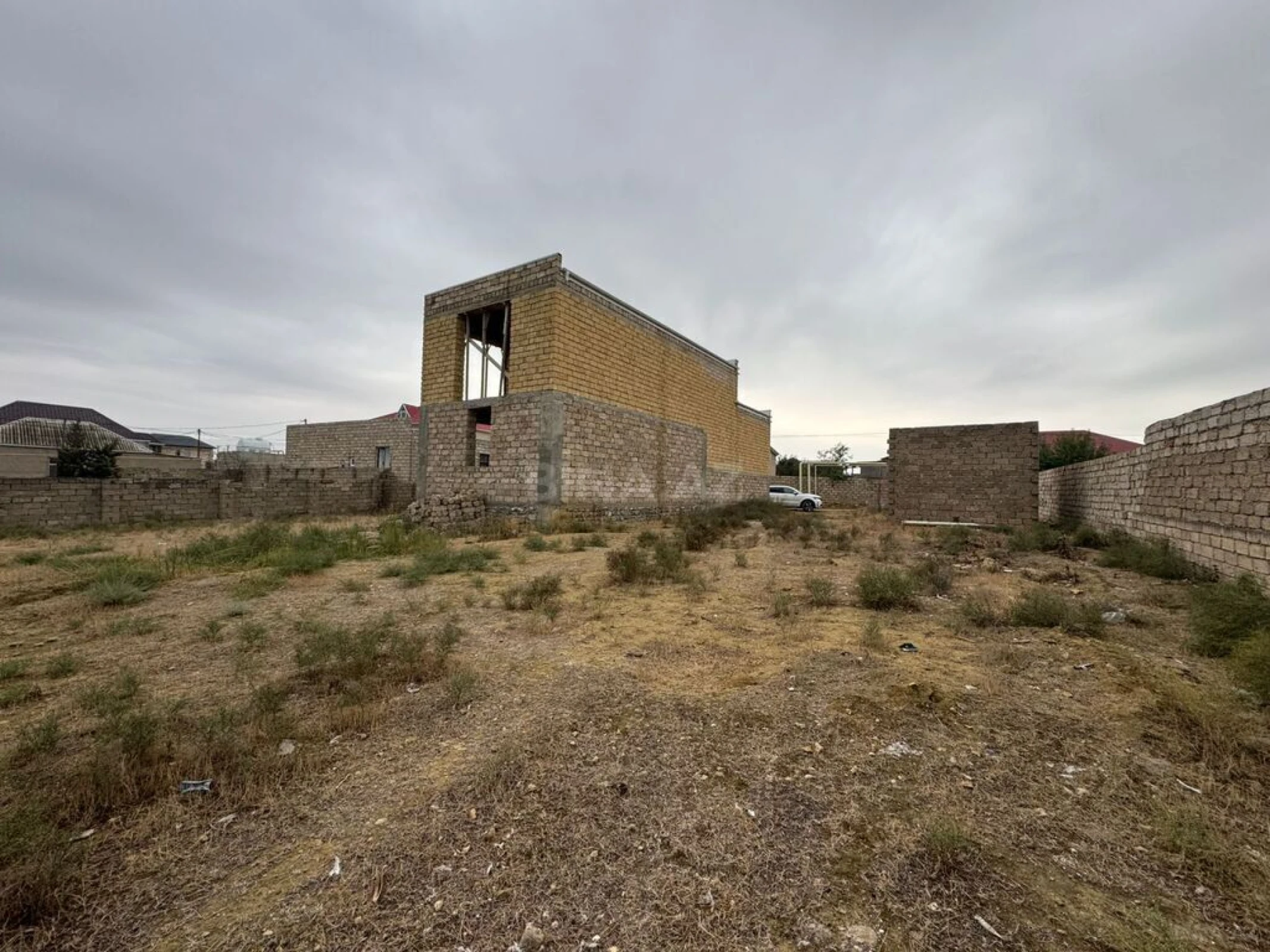 Satılır torpaq sahəsi 12 m²