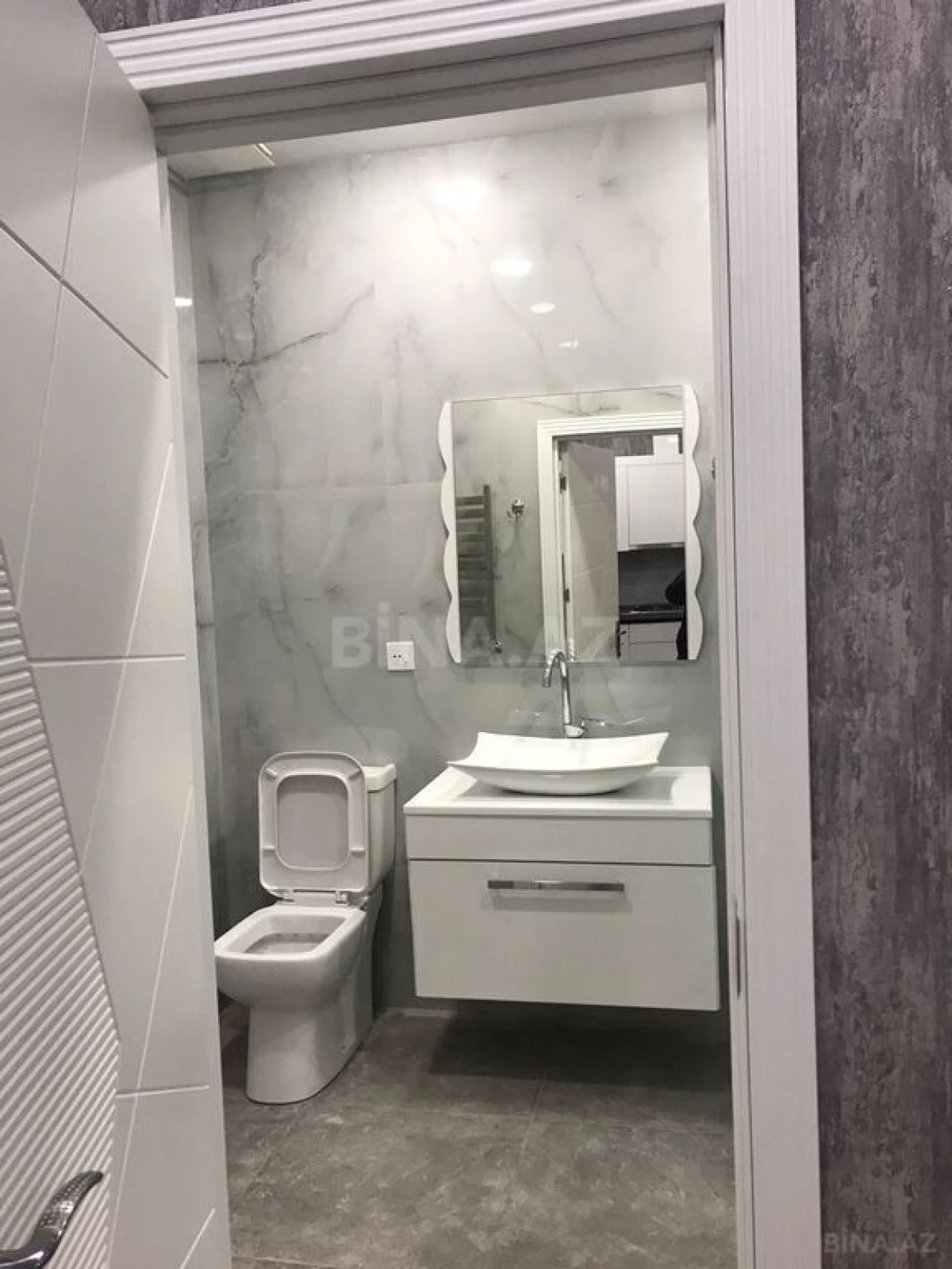 Kirayə verilir 2 otaqlı mənzil 70 m²
