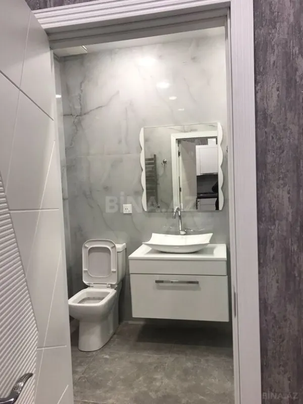 Kirayə verilir 2 otaqlı mənzil 70 m²