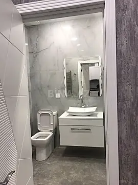 Kirayə verilir 2 otaqlı mənzil 70 m²