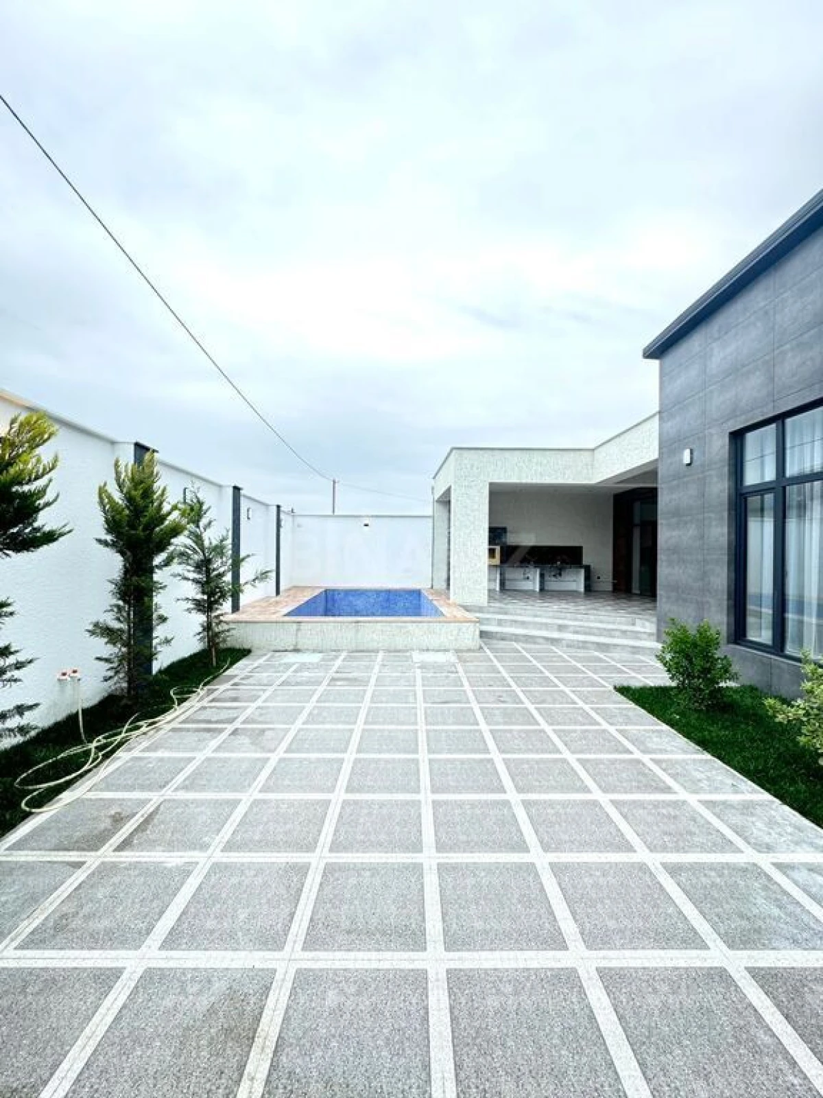 Satılır 4 otaqlı həyət evi 170 m²