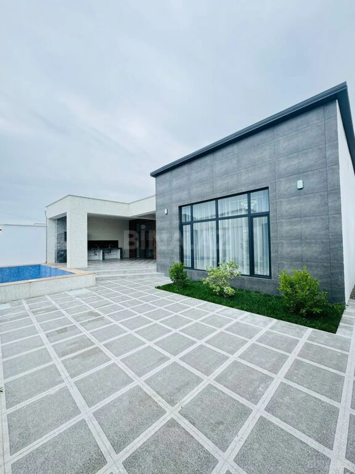 Satılır 4 otaqlı həyət evi 170 m²