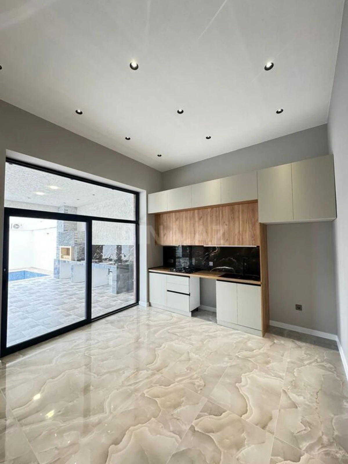 Satılır 4 otaqlı həyət evi 170 m²