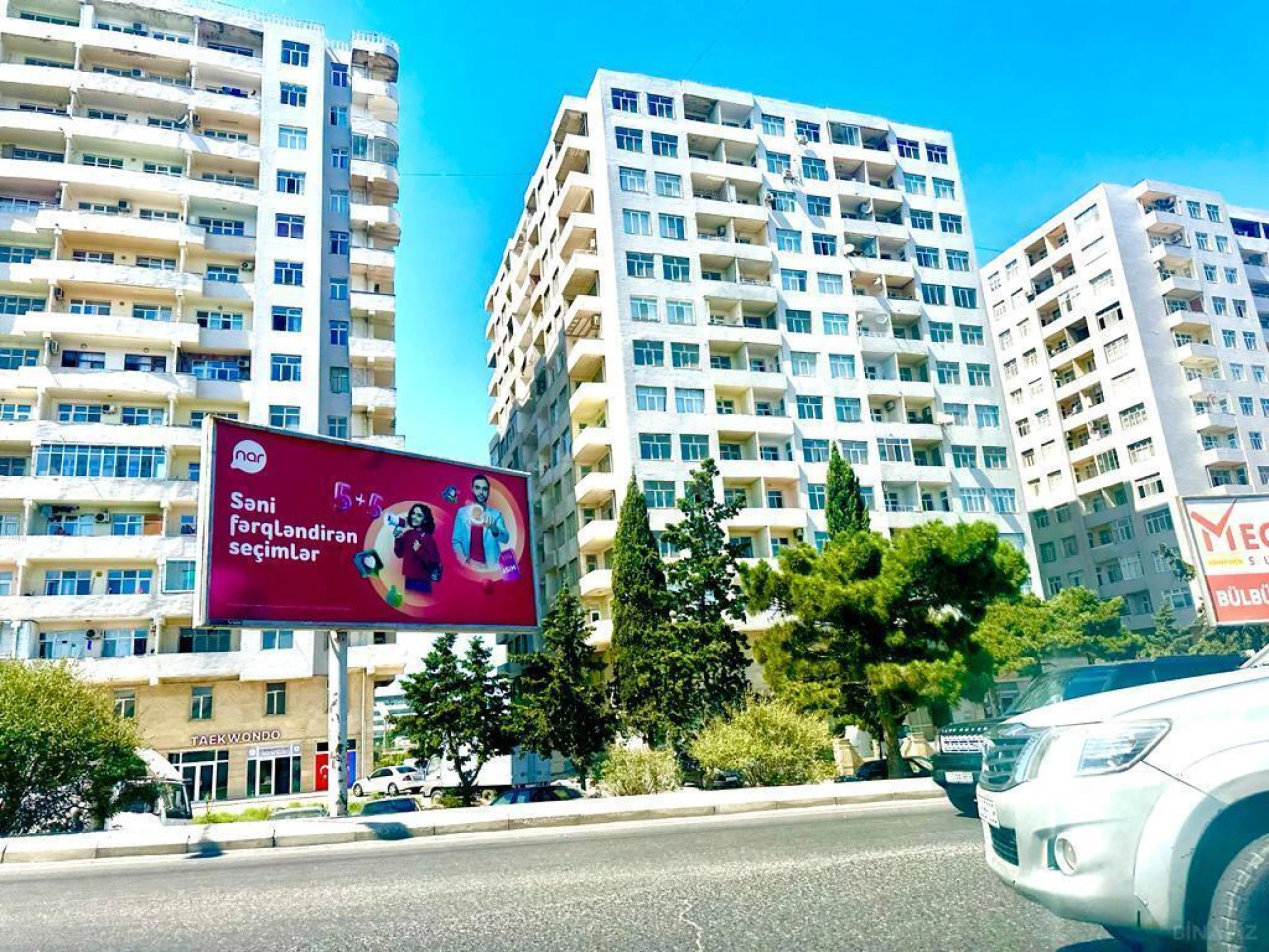 Satılır 3 otaqlı mənzil 162 m²