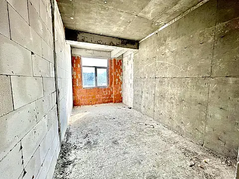 Satılır 3 otaqlı mənzil 162 m²
