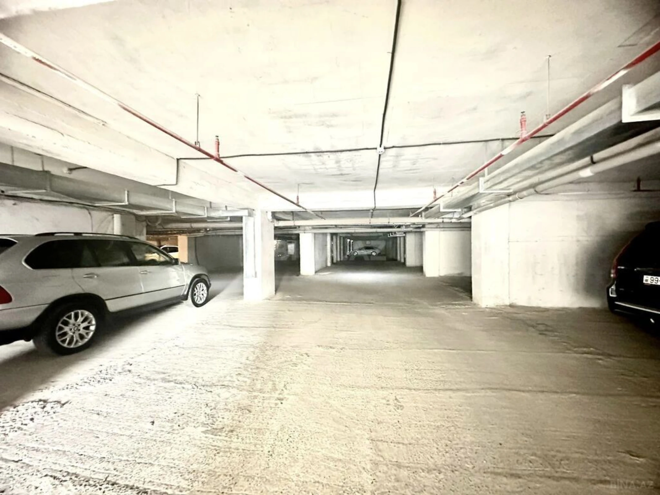 Satılır 3 otaqlı mənzil 162 m²