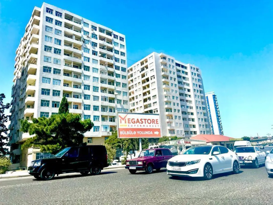 Satılır 3 otaqlı mənzil 162 m²