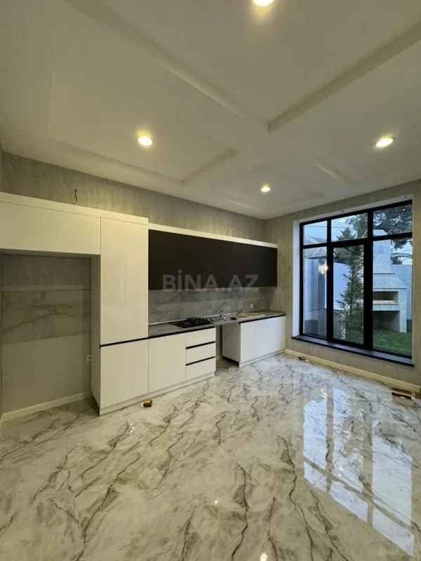 Satılır 4 otaqlı həyət evi 165 m²