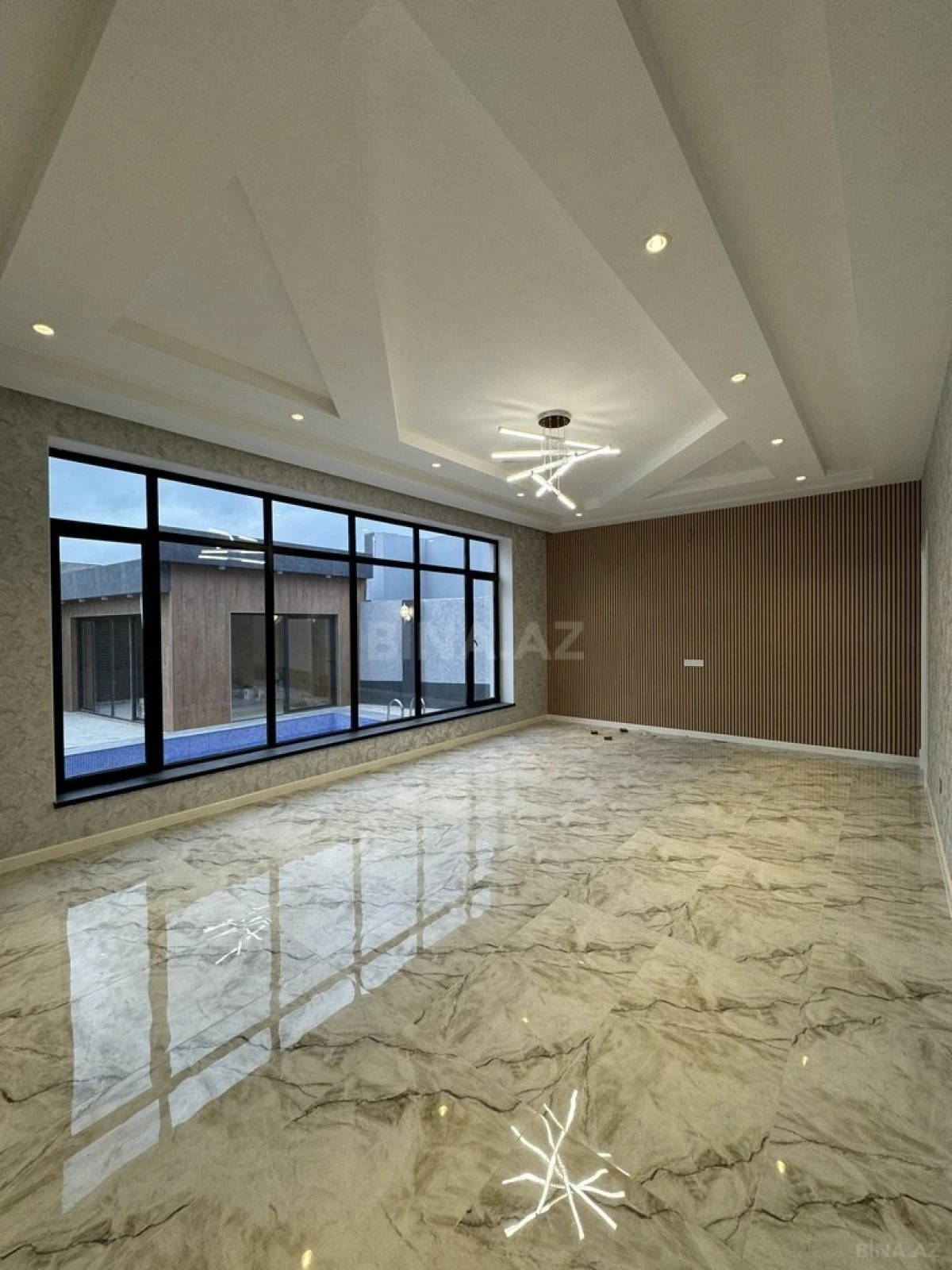 Satılır 4 otaqlı həyət evi 165 m²