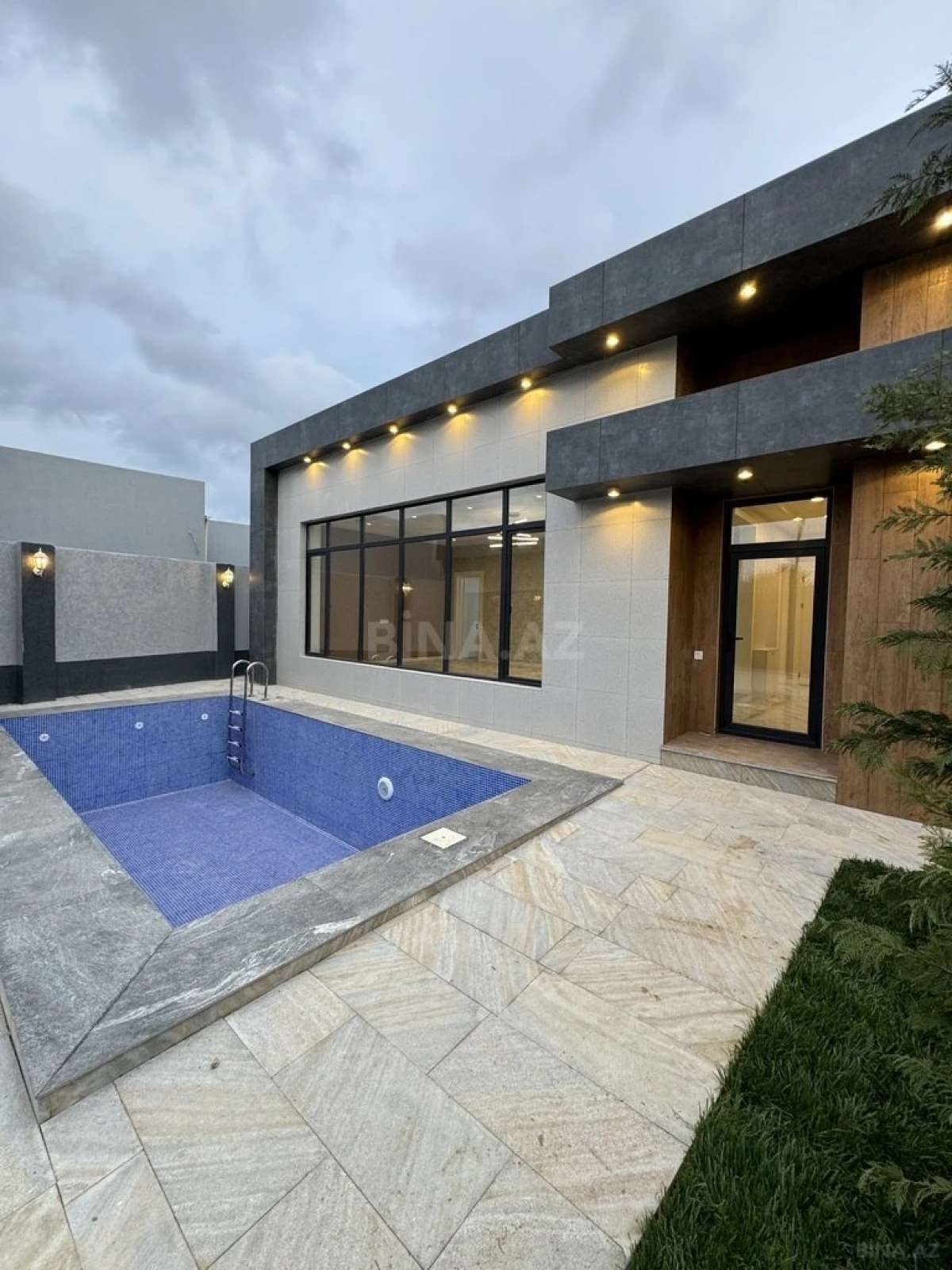 Satılır 4 otaqlı həyət evi 165 m²