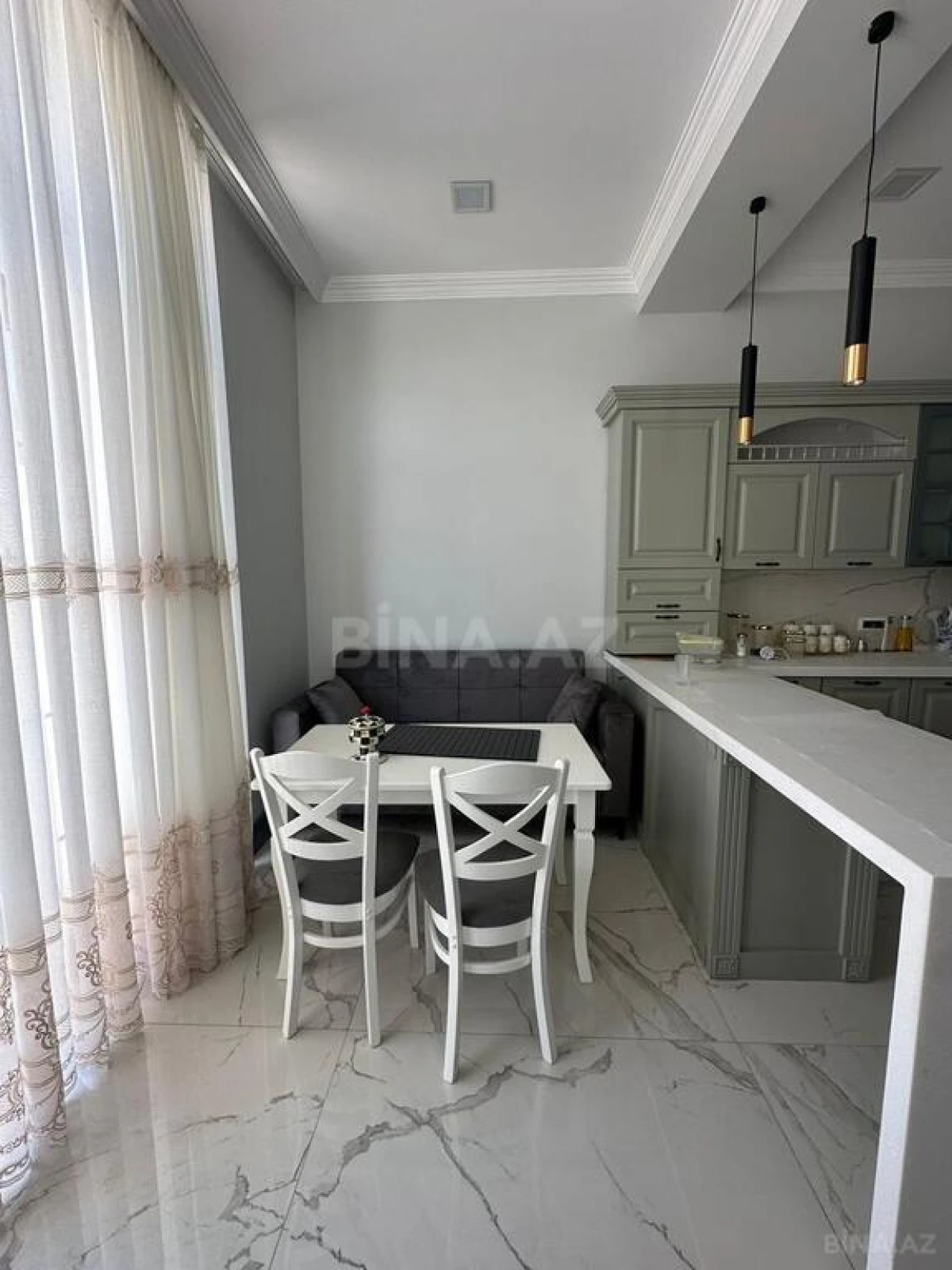 Kirayə verilir 5 otaqlı həyət evi 400 m²