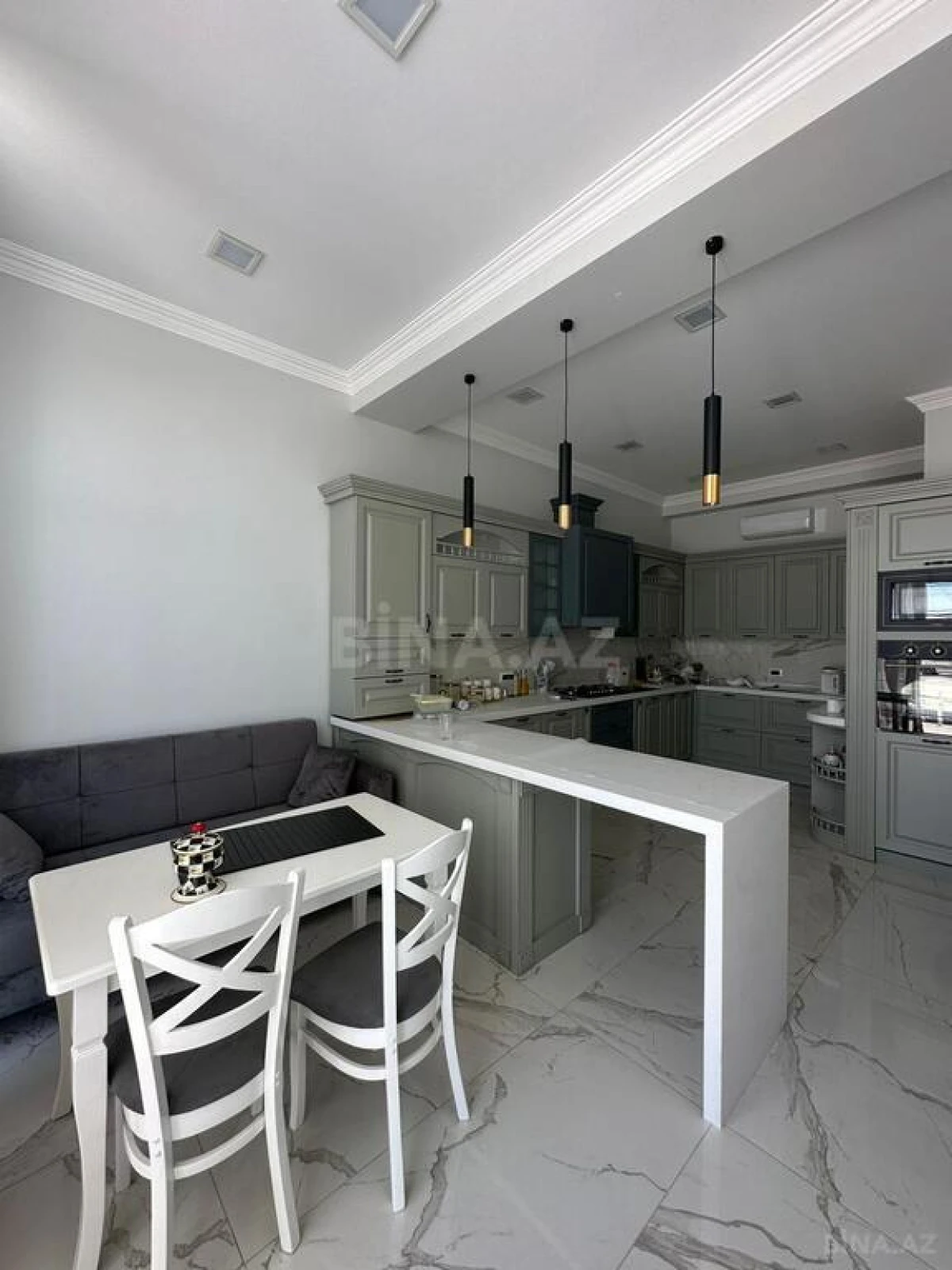 Kirayə verilir 5 otaqlı həyət evi 400 m²