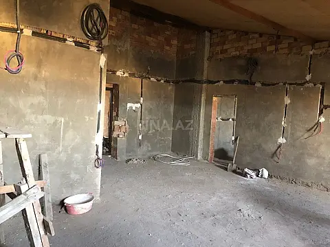Satılır 2 otaqlı mənzil 85 m²