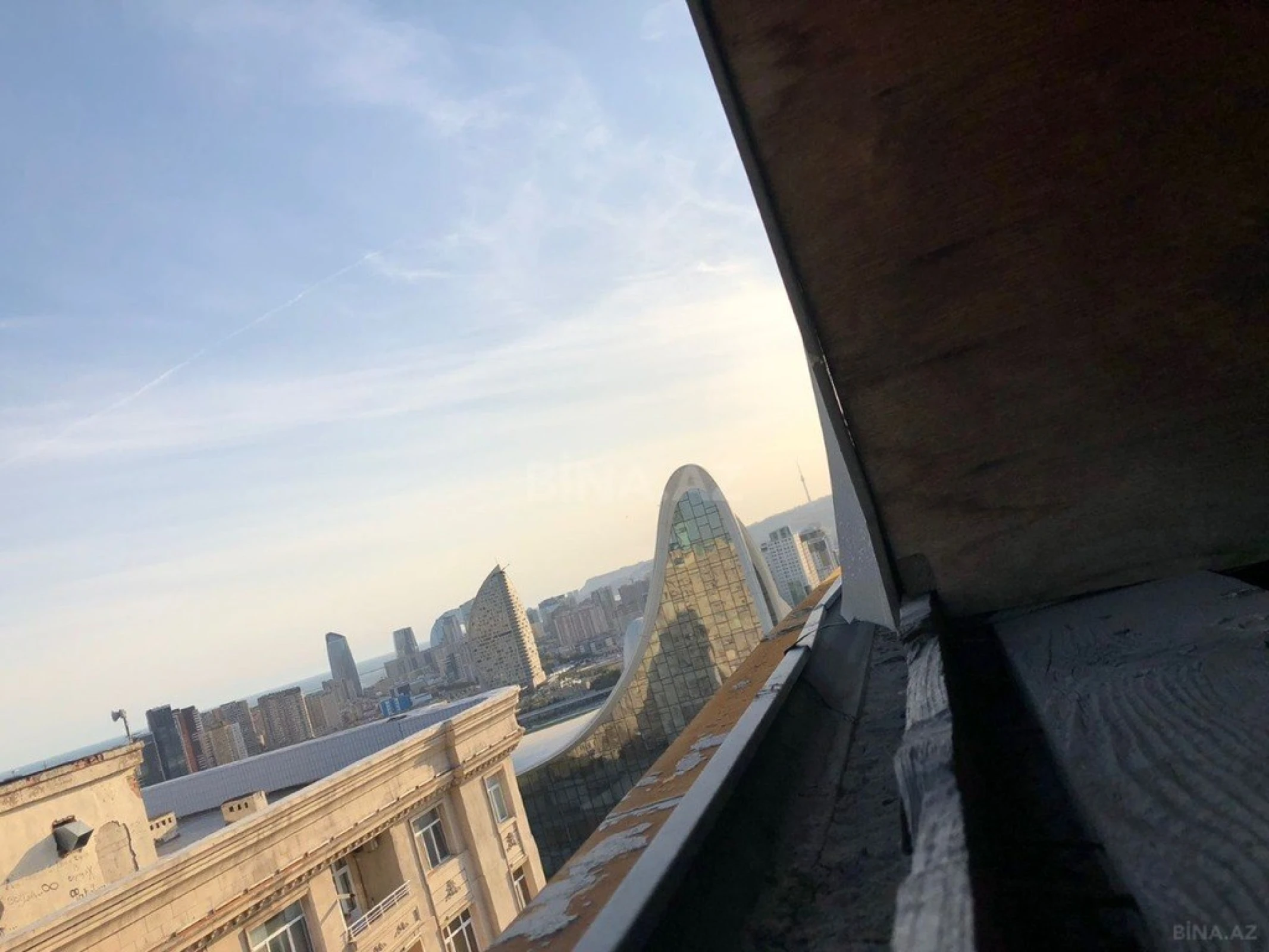 Satılır 2 otaqlı mənzil 85 m²