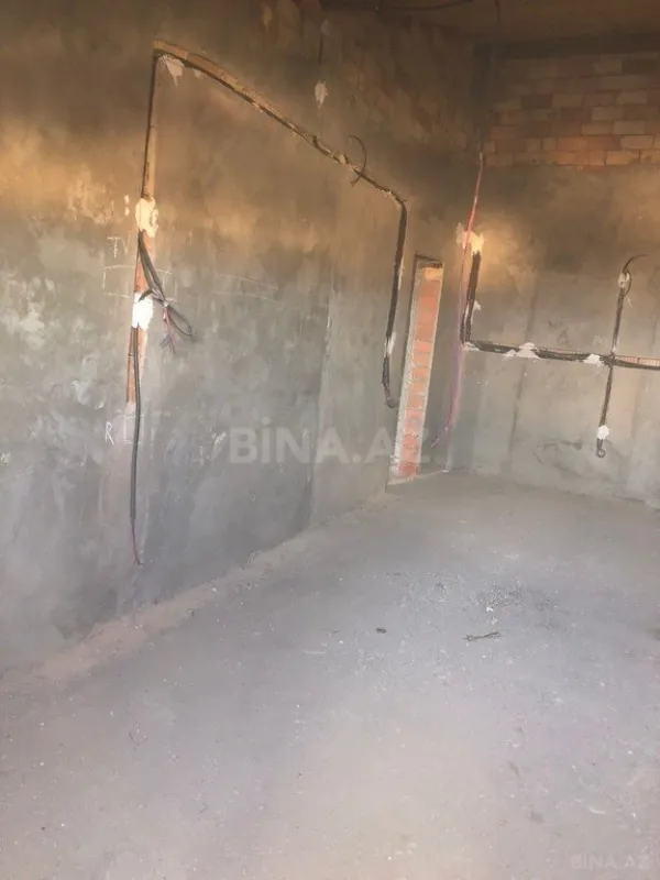 Satılır 2 otaqlı mənzil 85 m²