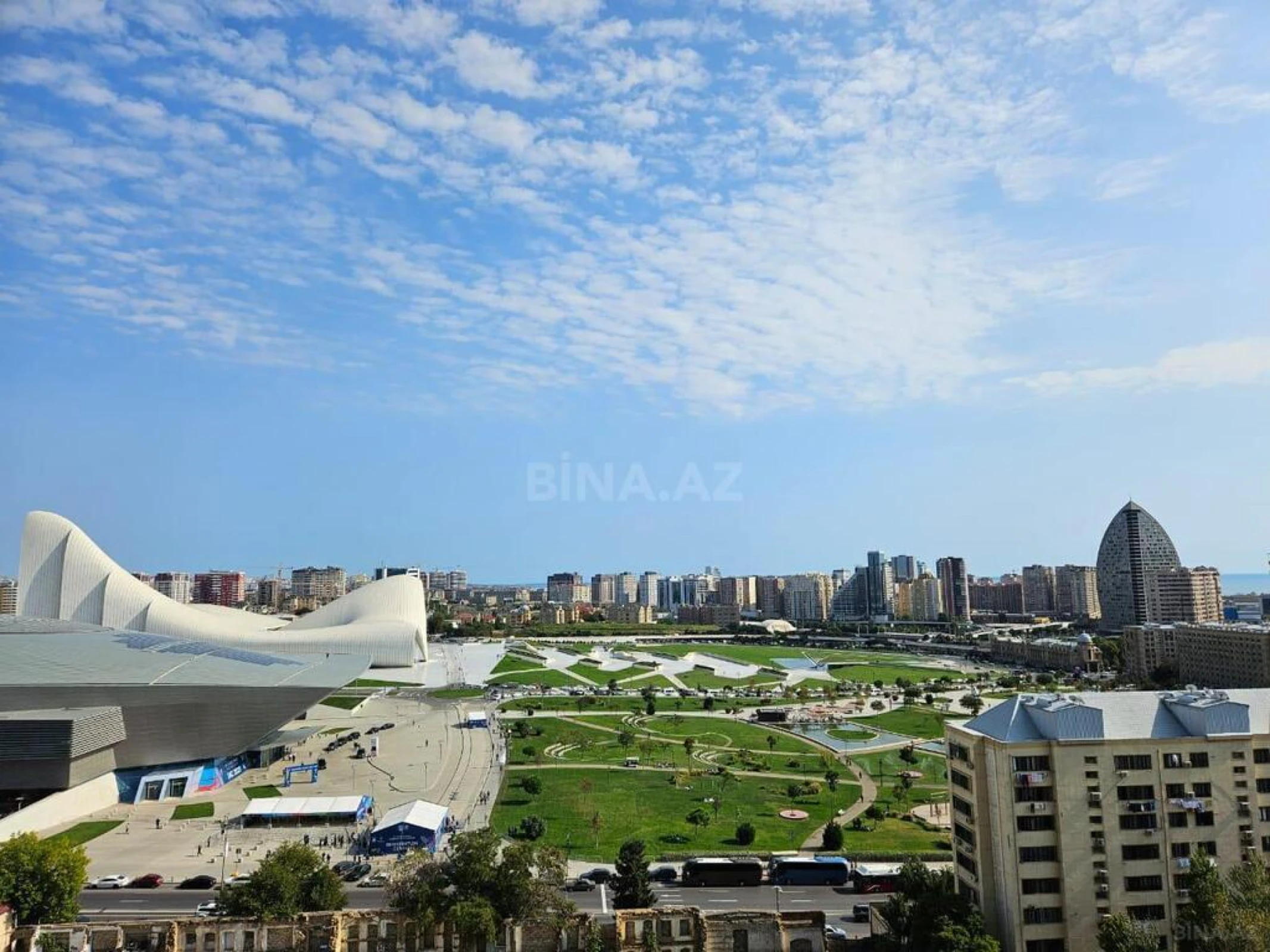 Kirayə verilir 4 otaqlı mənzil 180 m²