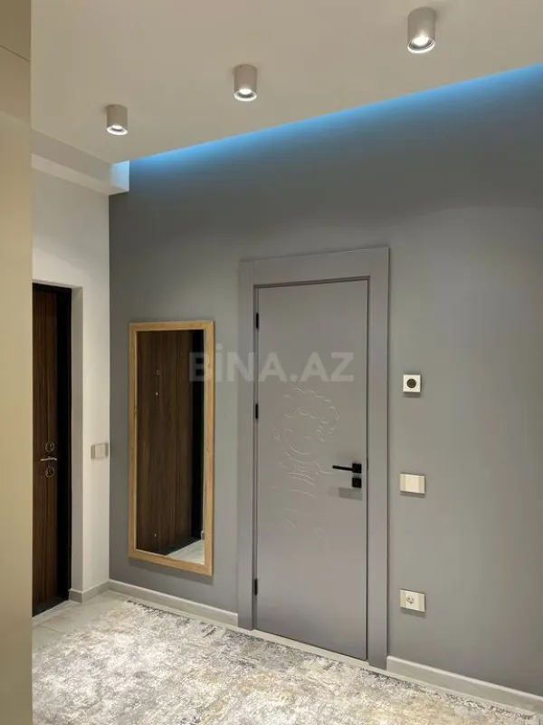 Kirayə verilir 4 otaqlı mənzil 180 m²