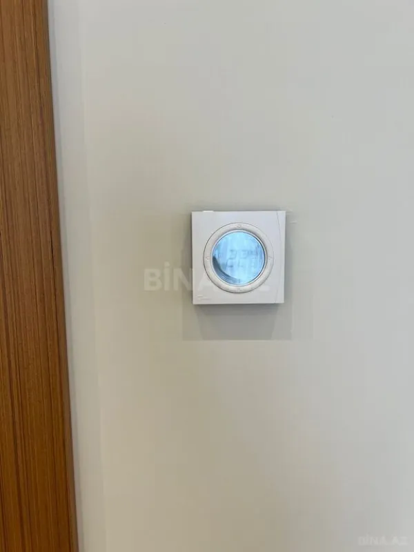 Kirayə verilir 4 otaqlı mənzil 180 m²