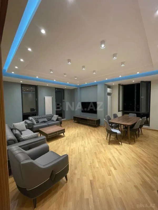 Kirayə verilir 4 otaqlı mənzil 180 m²