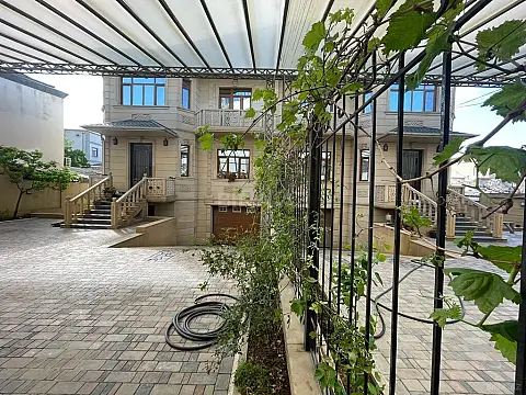 Satılır 14 otaqlı həyət evi 1200 m² — Bakı 14 otaq 1200.00 m²