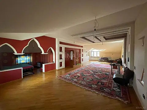 Satılır 14 otaqlı həyət evi 1200 m²